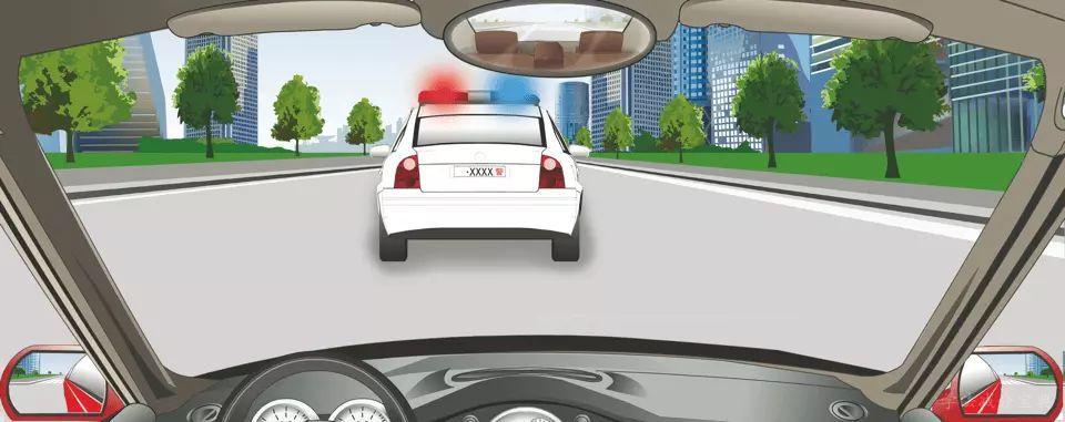 在道路上遇到这种情况可以从两侧超车。-学法减分拍照搜题