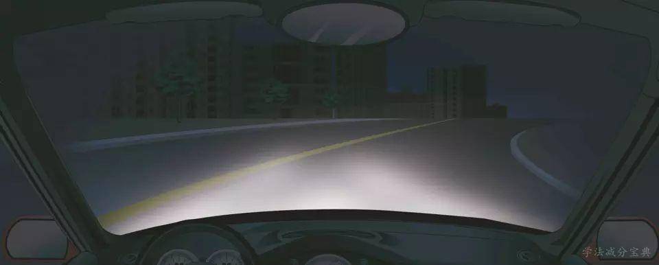 在这种急弯道路上行车应交替使用远近光灯。-学法减分拍照搜题