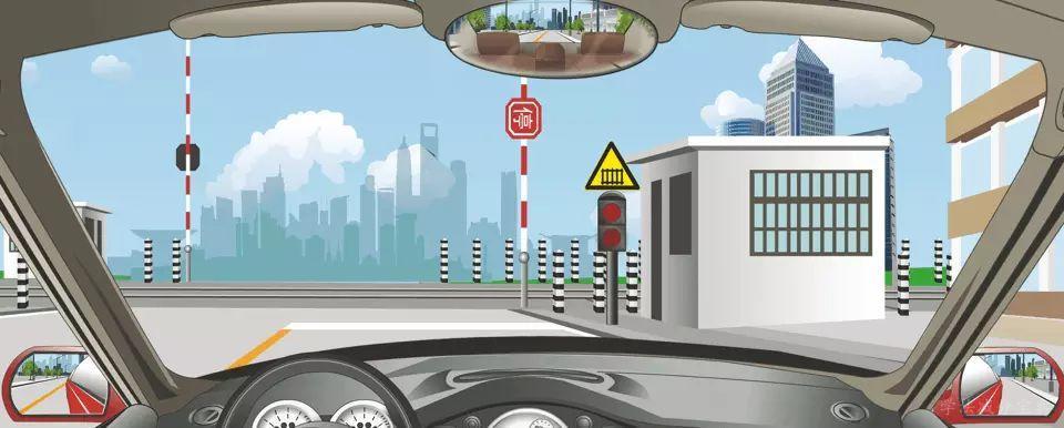 驾驶机动车怎样安全通过铁路道口？-学法减分拍照搜题