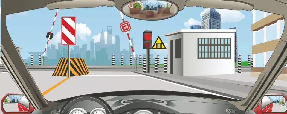 左侧标志警示前方道路右侧不能通行。-学法减分拍照搜题
