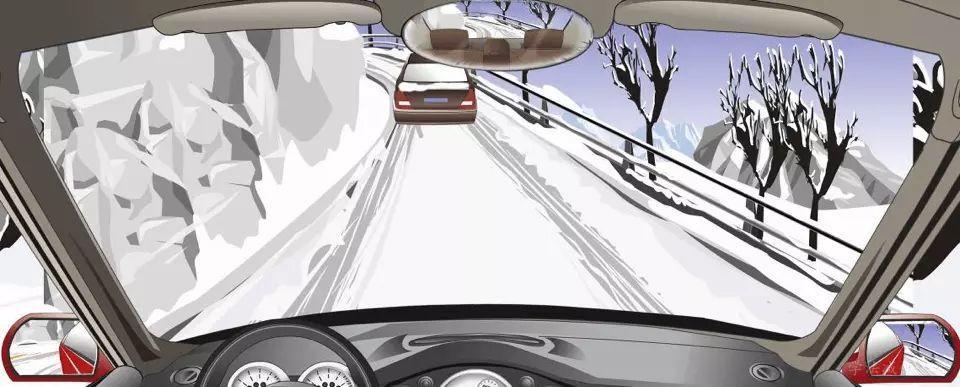 在山区冰雪道路上遇到这种前车正在上坡的情况如何处置？-学法减分拍照搜题