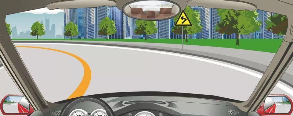 在这段道路上不能掉头。-学法减分拍照搜题