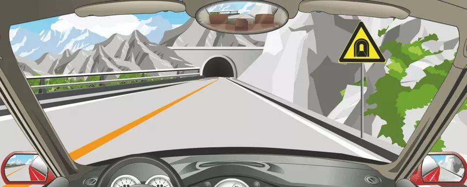 右侧这个标志提醒前方是单向行驶隧道。-学法减分拍照搜题
