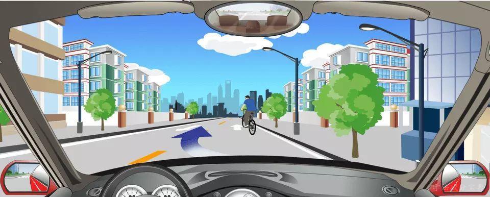 路面中心黄虚线指示在保证安全的情况下可以越线超车。-学法减分拍照搜题