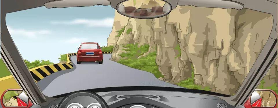 在山区道路跟车行驶的距离要比平路时大。-学法减分拍照搜题